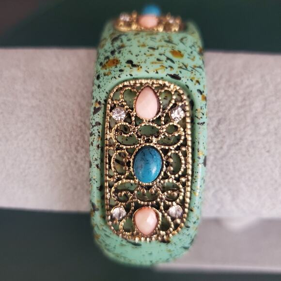 Heavy Green Splatter Hinged Bangle with Filigree Inserts with Beads and Crystals - Picture 7 of 11